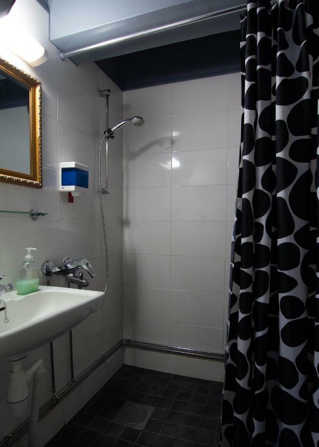 Hostel Buisto Pori Bagian luar foto