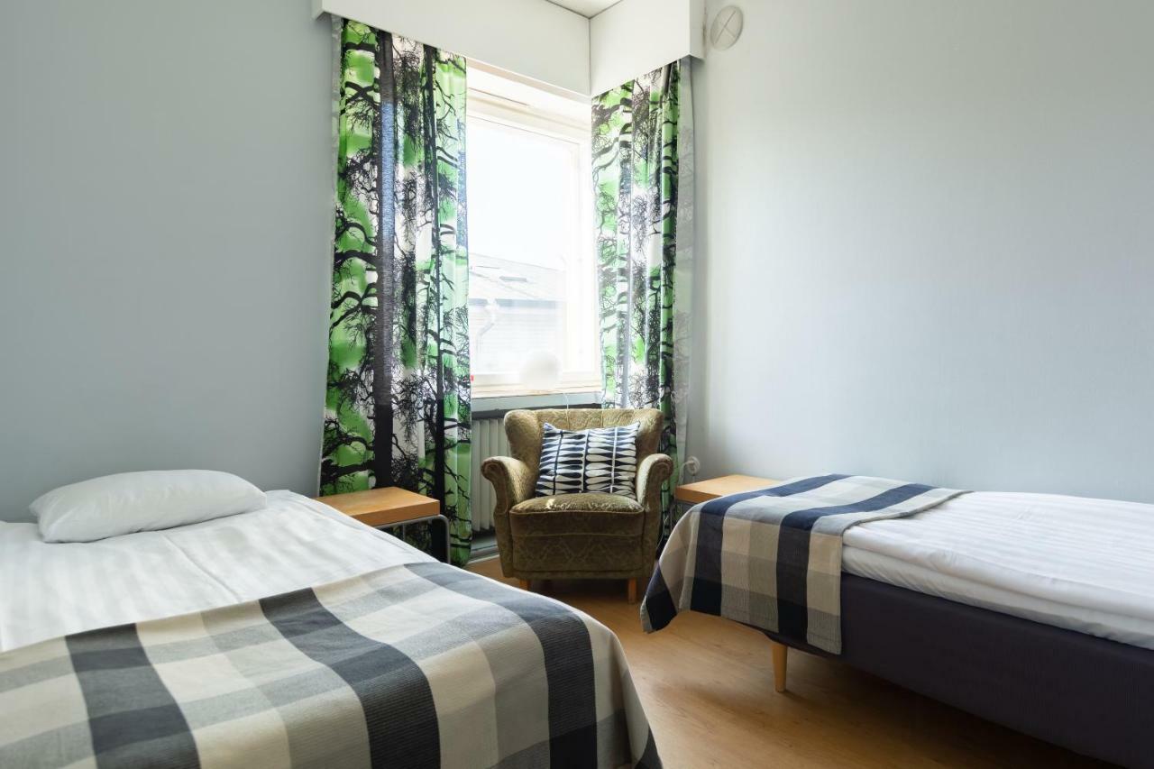 Hostel Buisto Pori Bagian luar foto