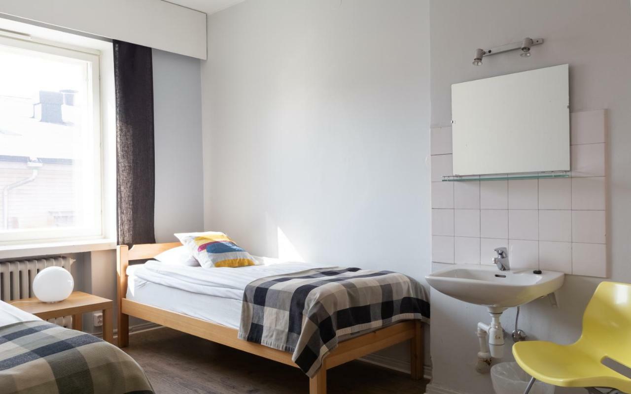 Hostel Buisto Pori Bagian luar foto