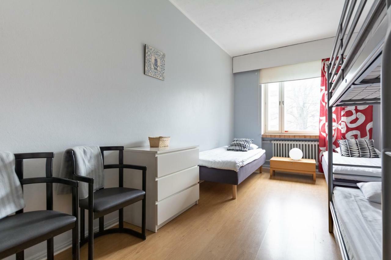 Hostel Buisto Pori Bagian luar foto