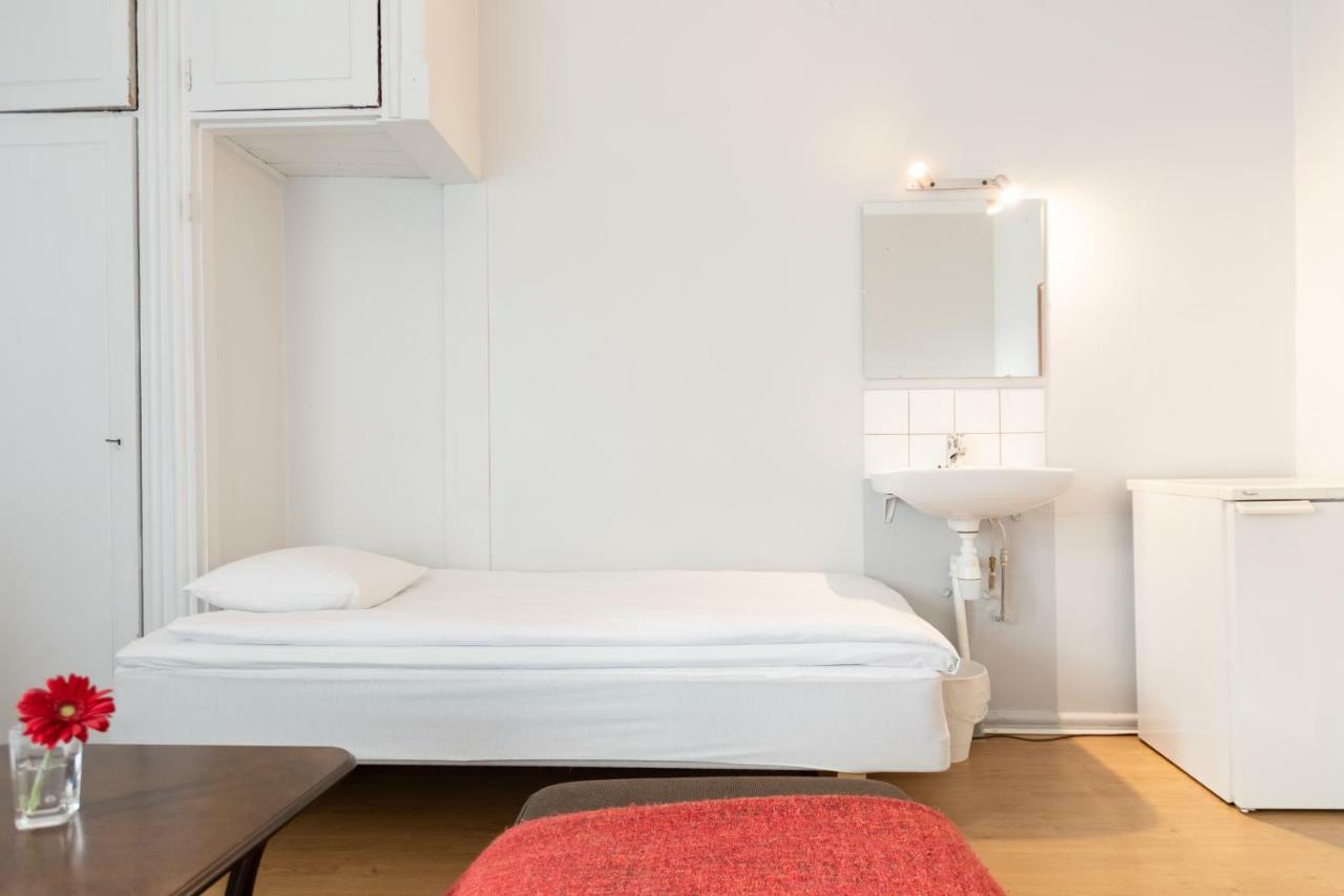 Hostel Buisto Pori Bagian luar foto
