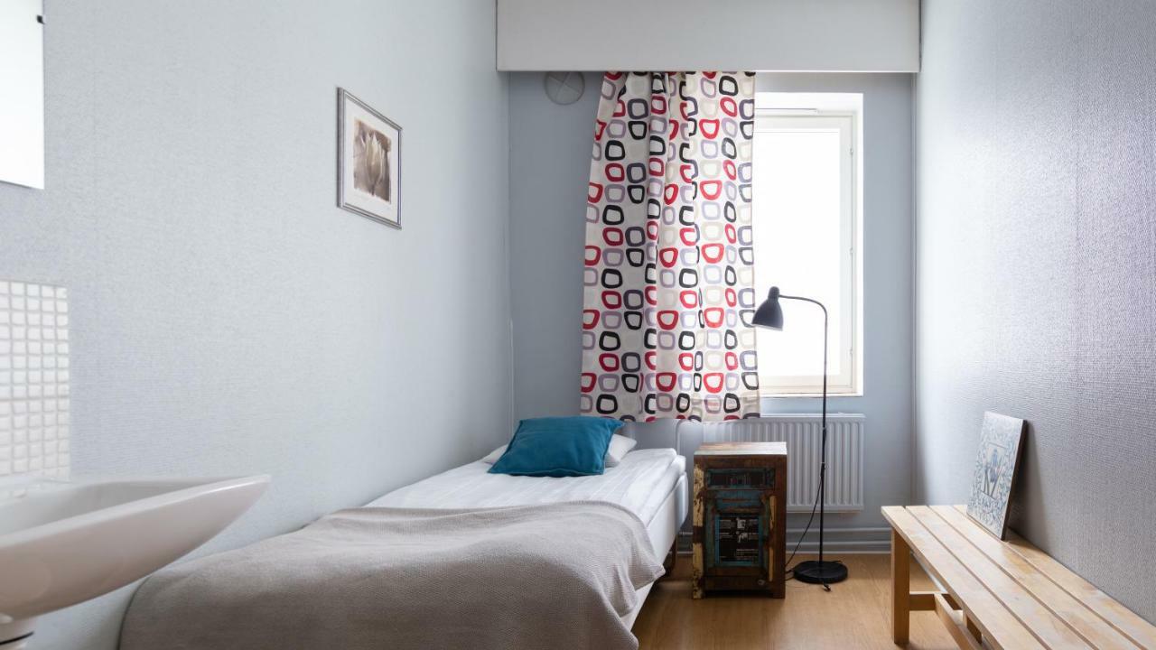 Hostel Buisto Pori Bagian luar foto